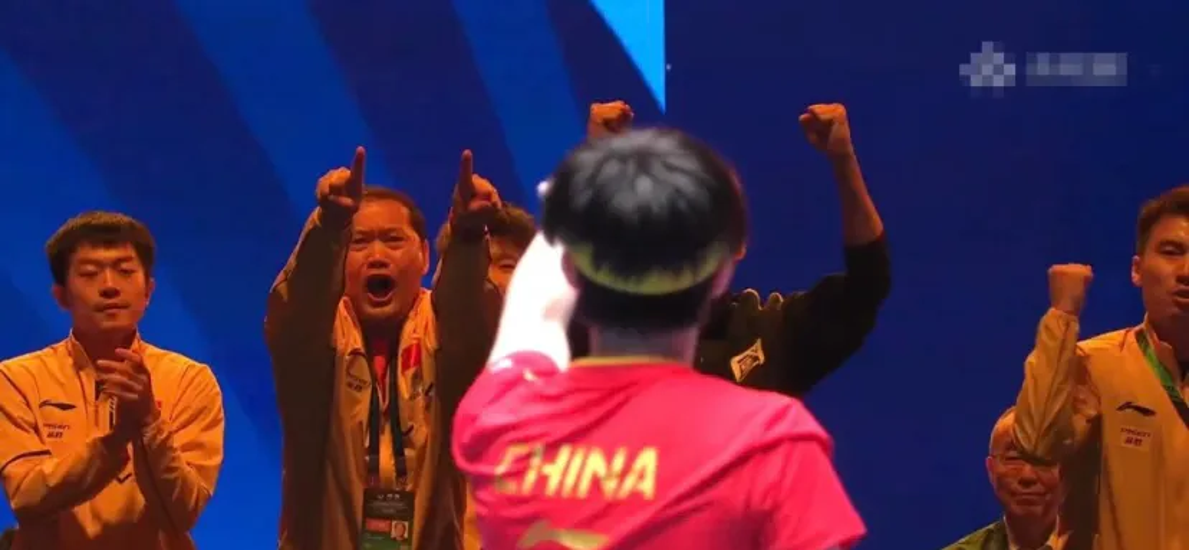 Doinb回归赛场，出色防守首场状态亮眼，DWG观众沸腾！